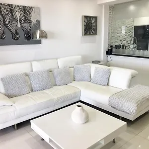  Apartment Con Impresionantes Vistas Y Piscina Spain